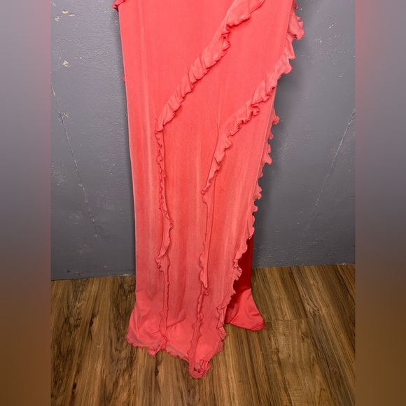 Princess Polly Valerian Frill Maxi Dress (8) - Picture 5 of 9